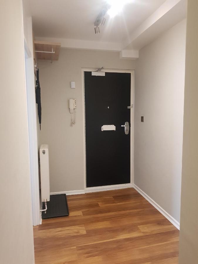 Beautiful 3-Bedroom Flat With Stunning Views Londra Exterior foto