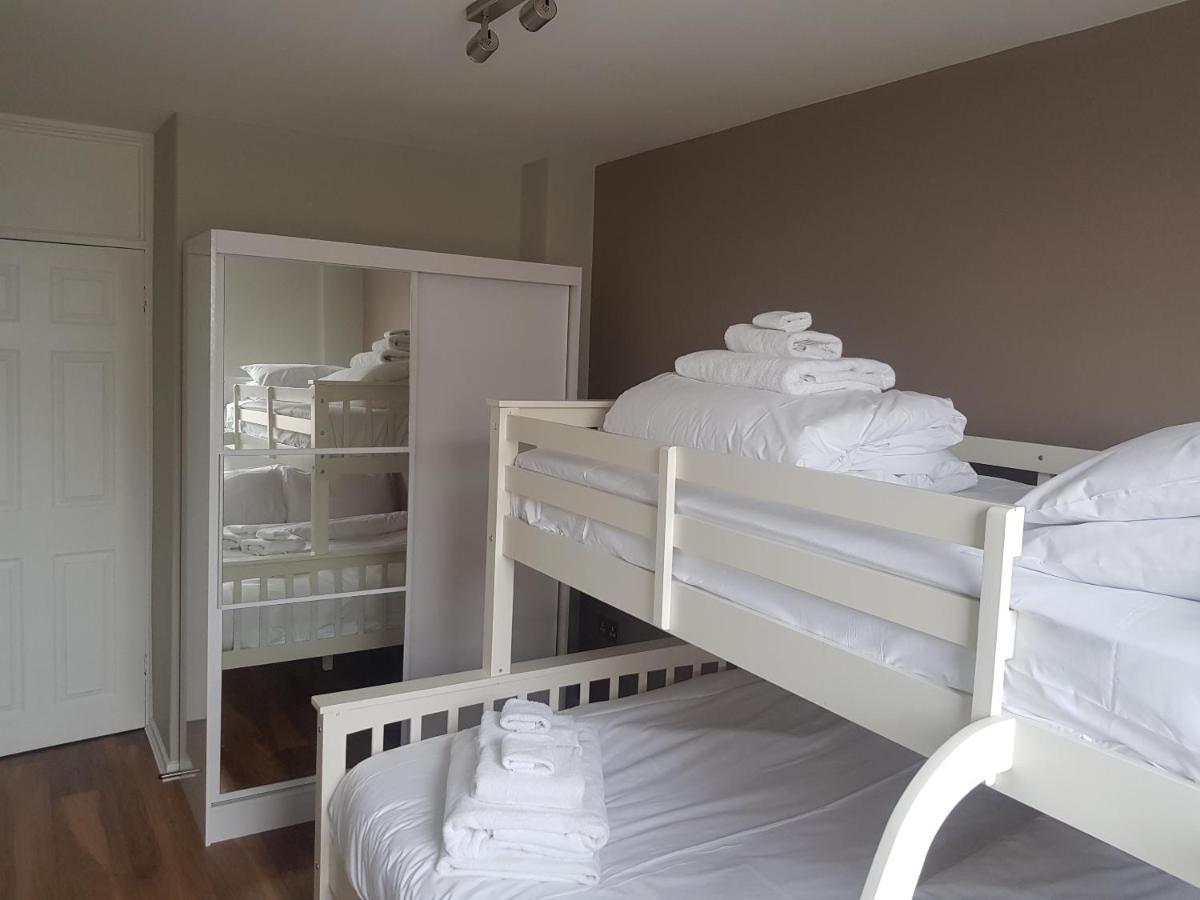 Beautiful 3-Bedroom Flat With Stunning Views Londra Exterior foto