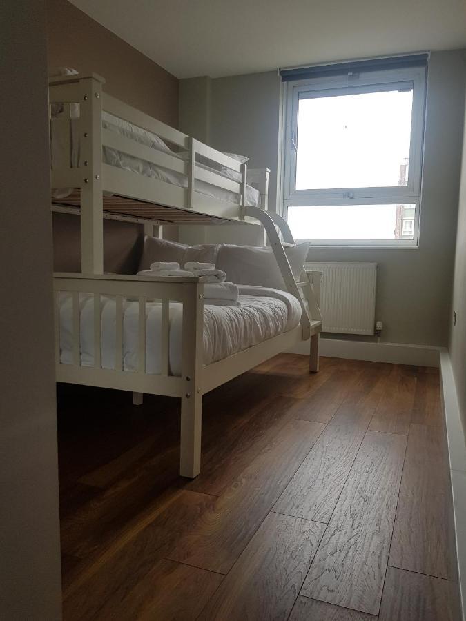 Beautiful 3-Bedroom Flat With Stunning Views Londra Exterior foto
