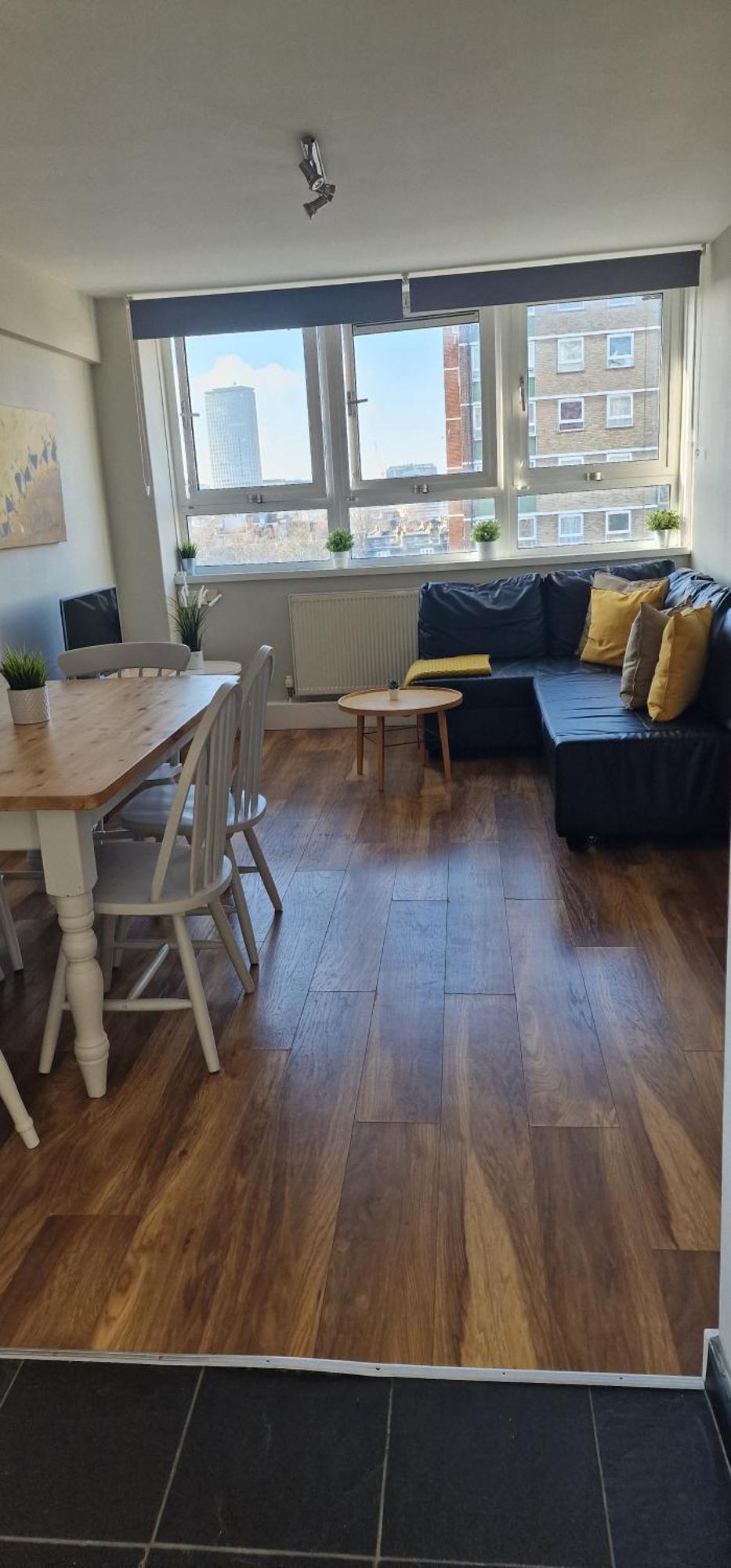 Beautiful 3-Bedroom Flat With Stunning Views Londra Exterior foto